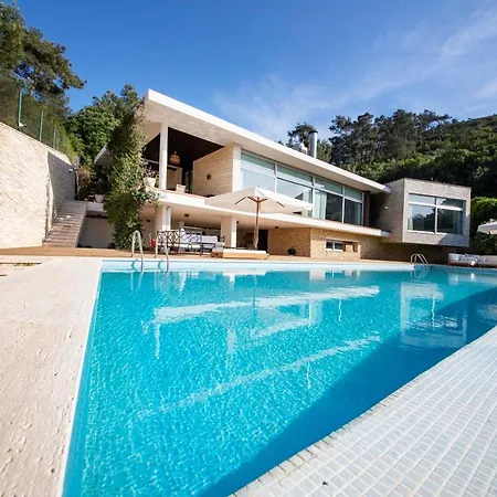 Glorious Villa With Jacuzzi, Sauna And Private Pool In Bodrum, Mugla Yalikavak